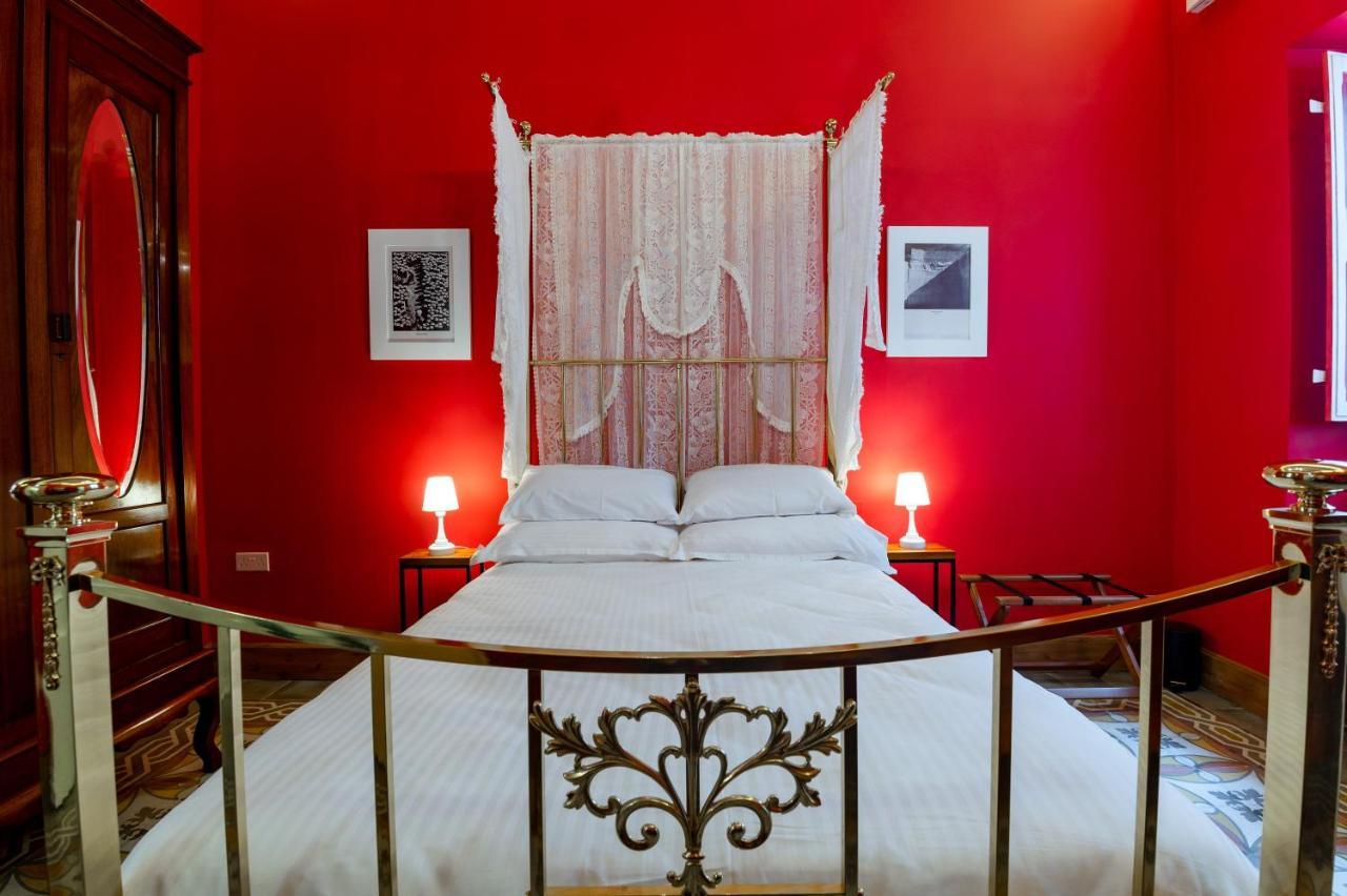 Monreal Boutique Townhouse - R024Rm4 Otel Paola Dış mekan fotoğraf